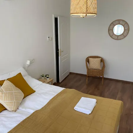 Sziget Apartment *